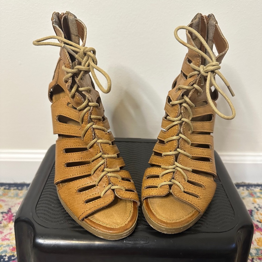 Maurices Lace Up Tan Heeled Sandal